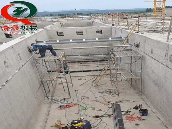 链板式刮油刮泥机安装